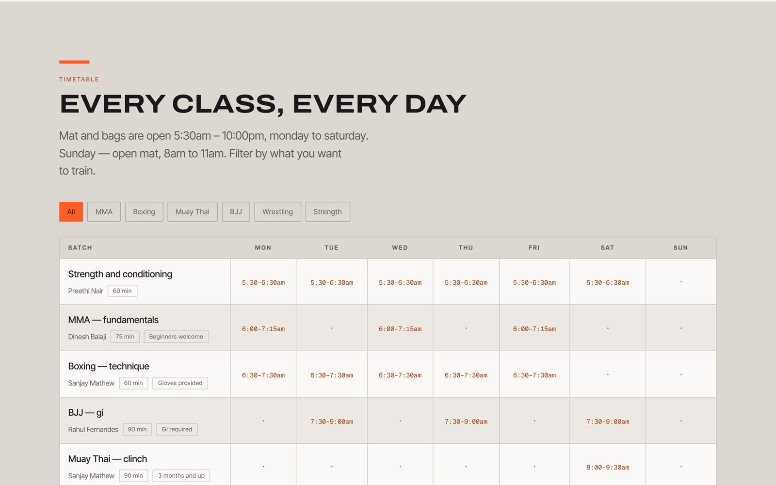 Weekly timetable filtered by discipline, every class showing its time and the coach taking it